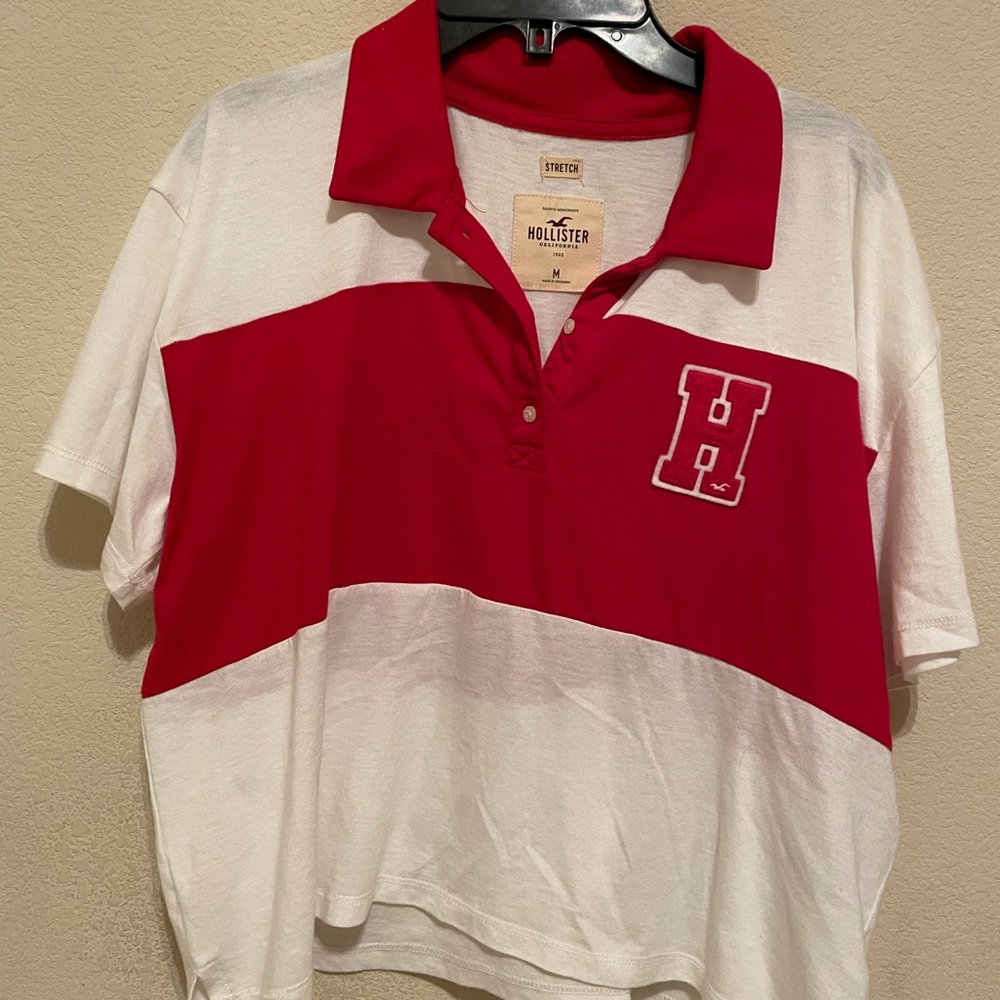 Hollister cropped crew neck shirt